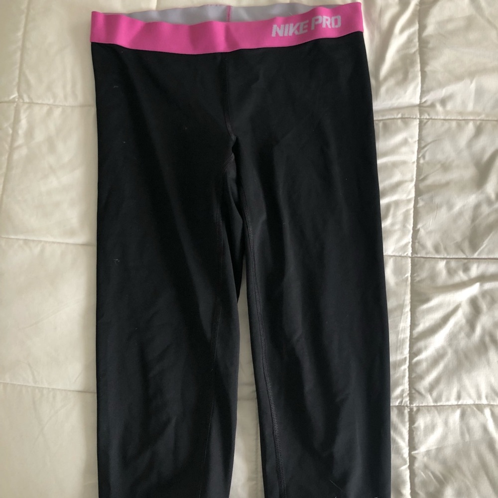 Nike Pro Capris